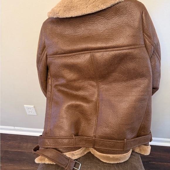 Women's Brown Shearling Jacket - Picture 9 of 10